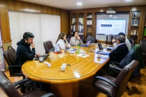 Estudiantes de Bioquímica desarrollan investigación aplicada junto a Aguas Araucanía en Programa InnovaMind de Ciencia2030